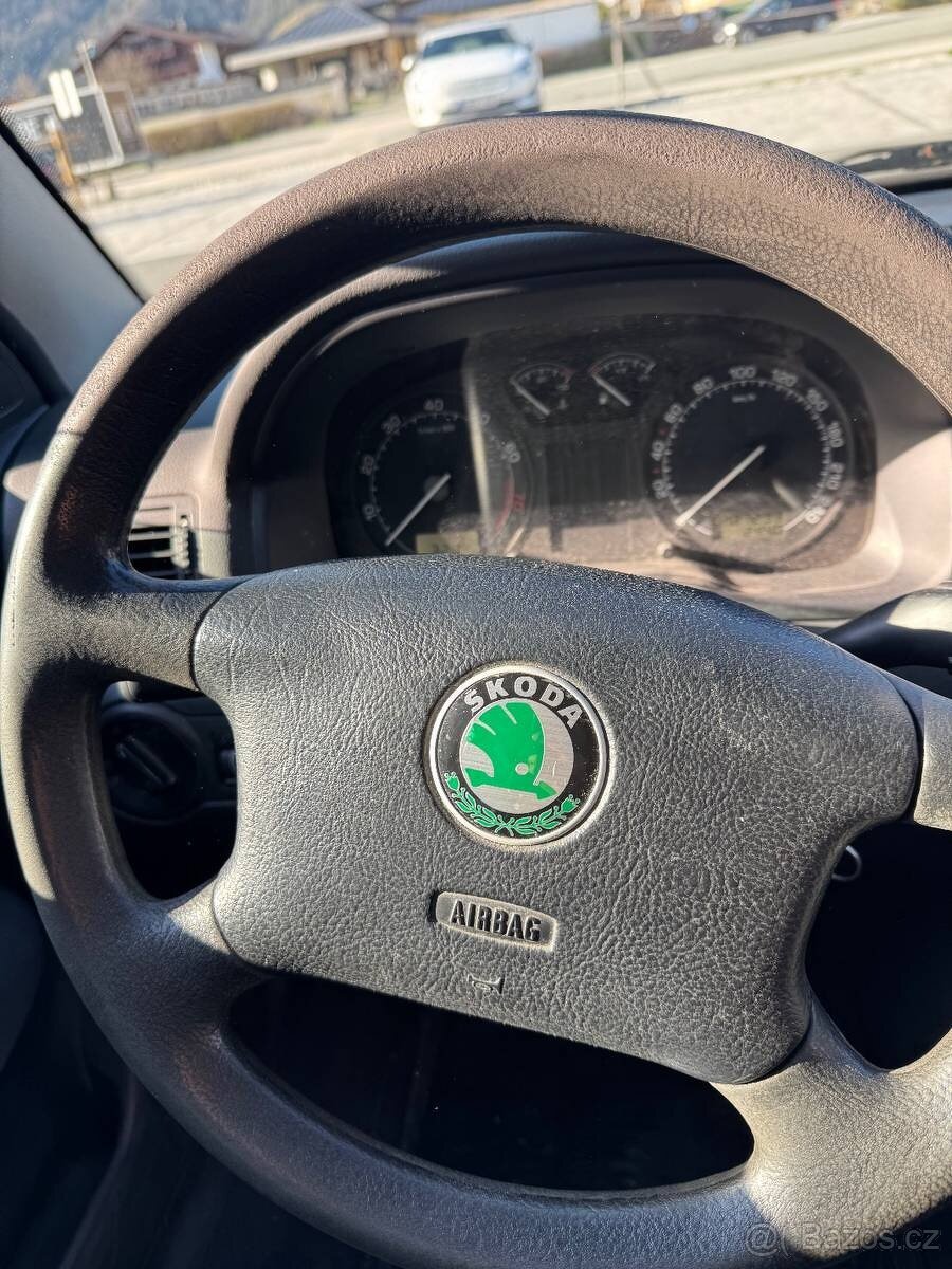 Octavia 1,6 combi - 8