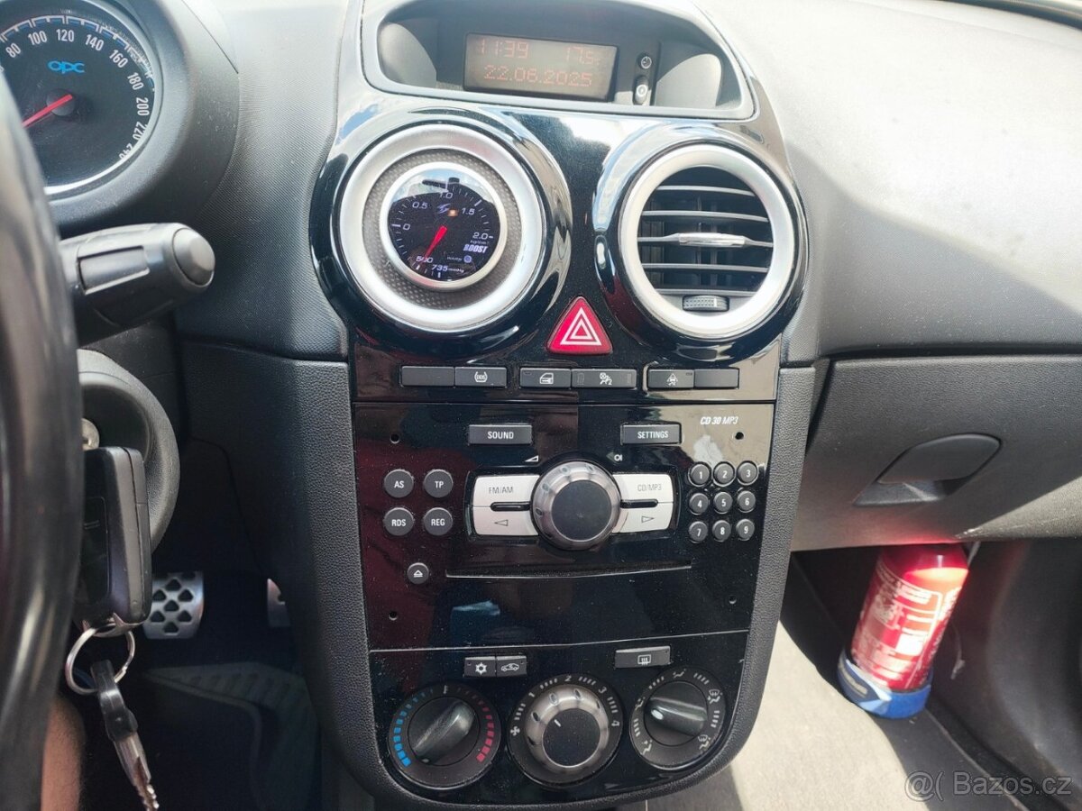 Opel Corsa 1.6 Turbo OPC - 8