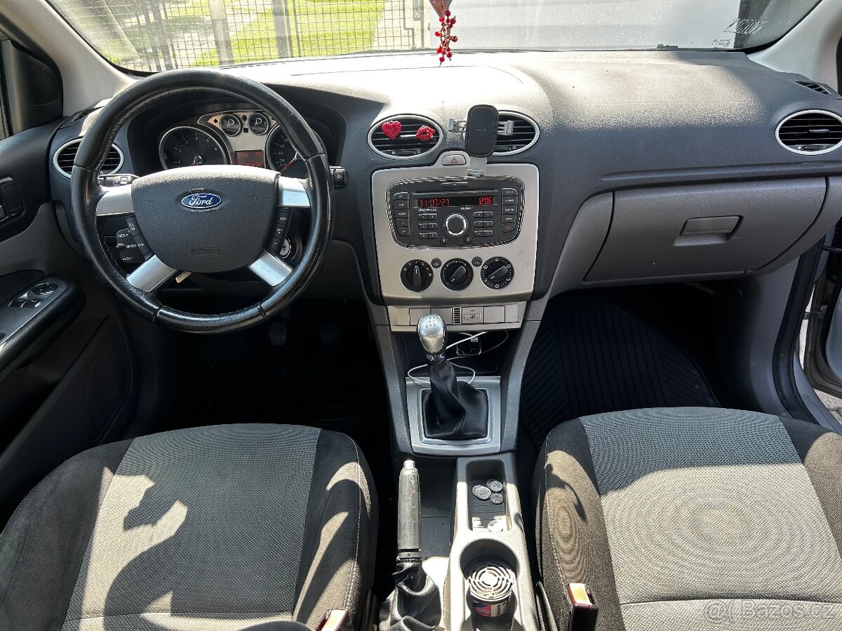Ford Focus 1.6 benzin - 8