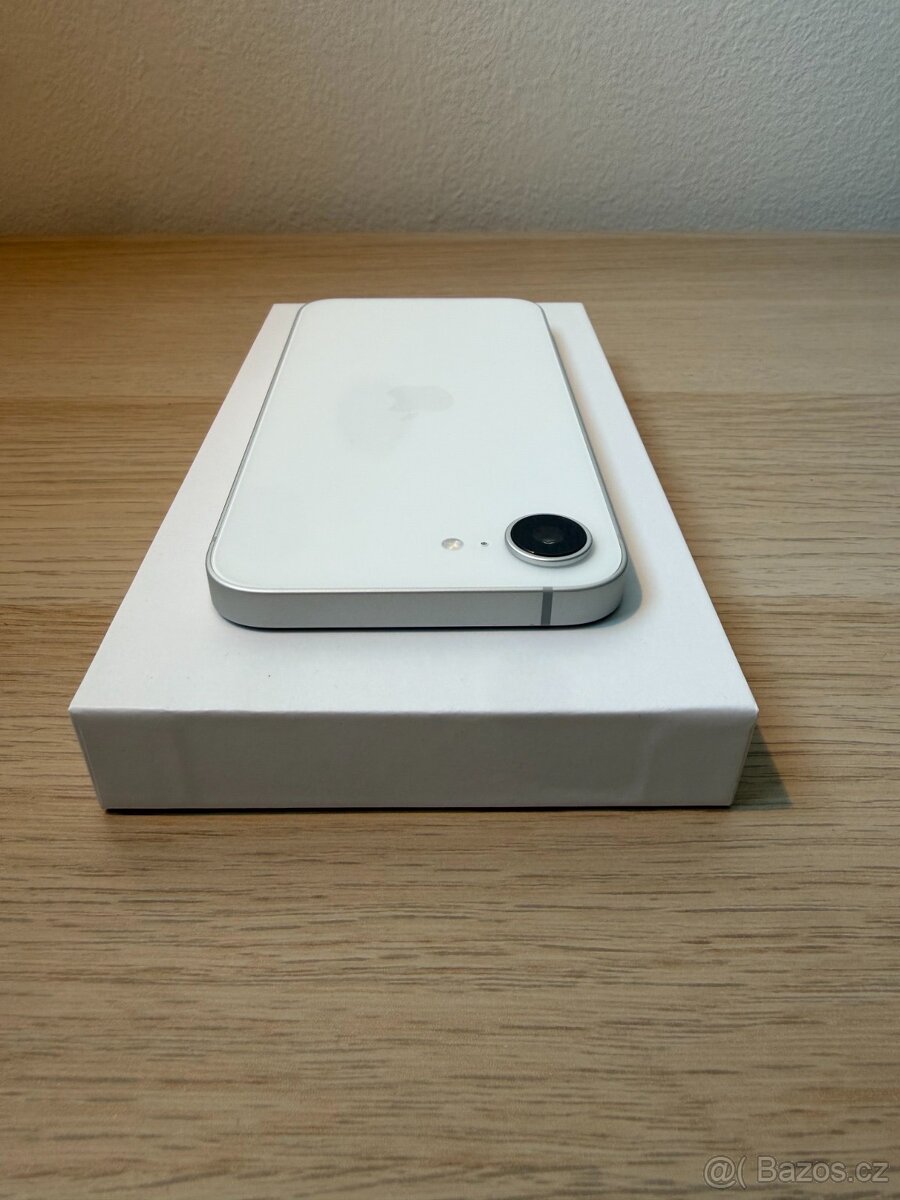 Prodám iPhone 17e 256 GB – bílý - 8