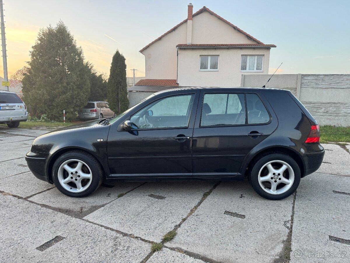 Volkswagen Golf 1.8 20V 92Kw, Nová STK - 8