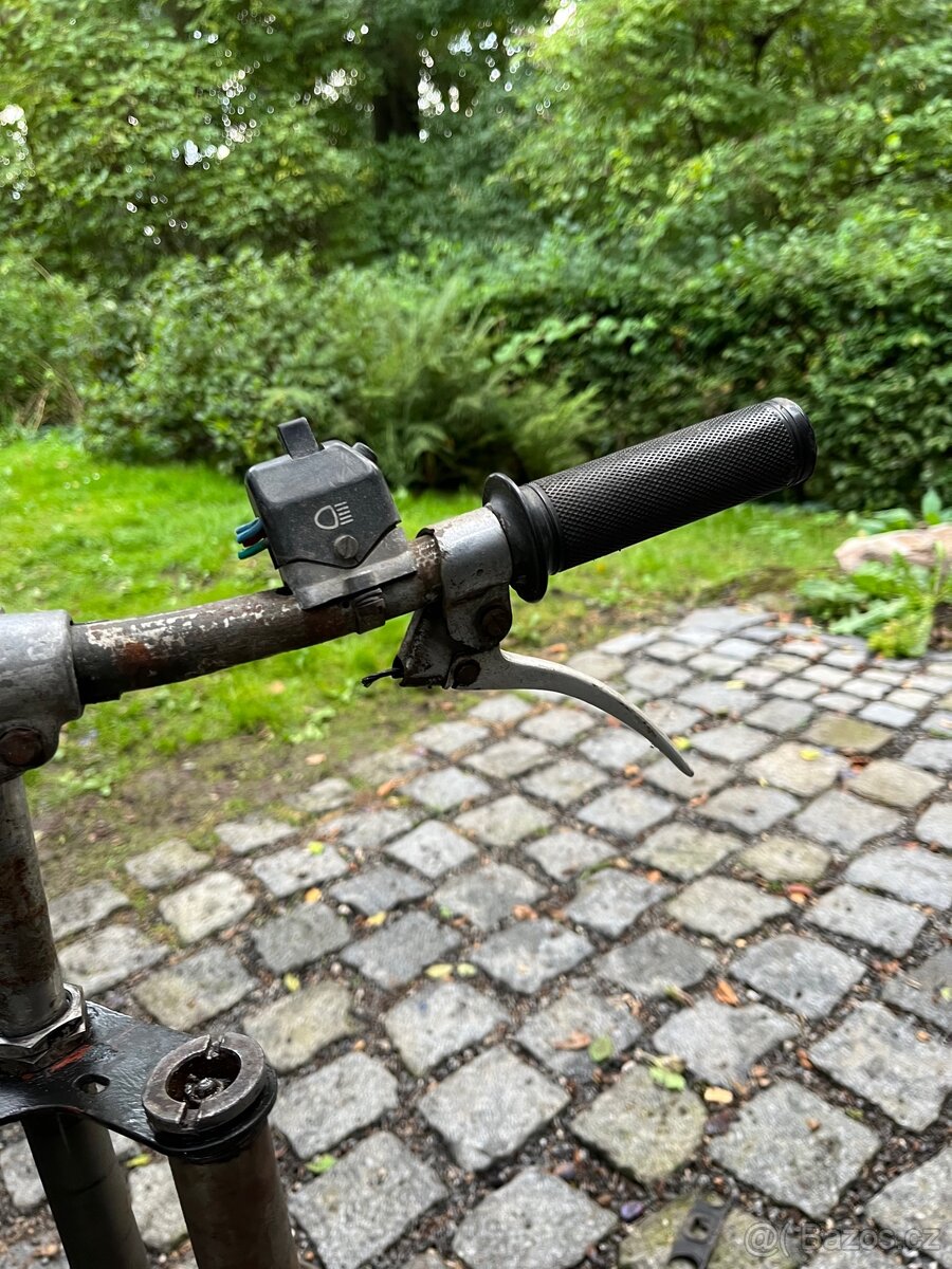 Vidlice, řídítka, kolo a blatník Jawa pionýr 555 - 8