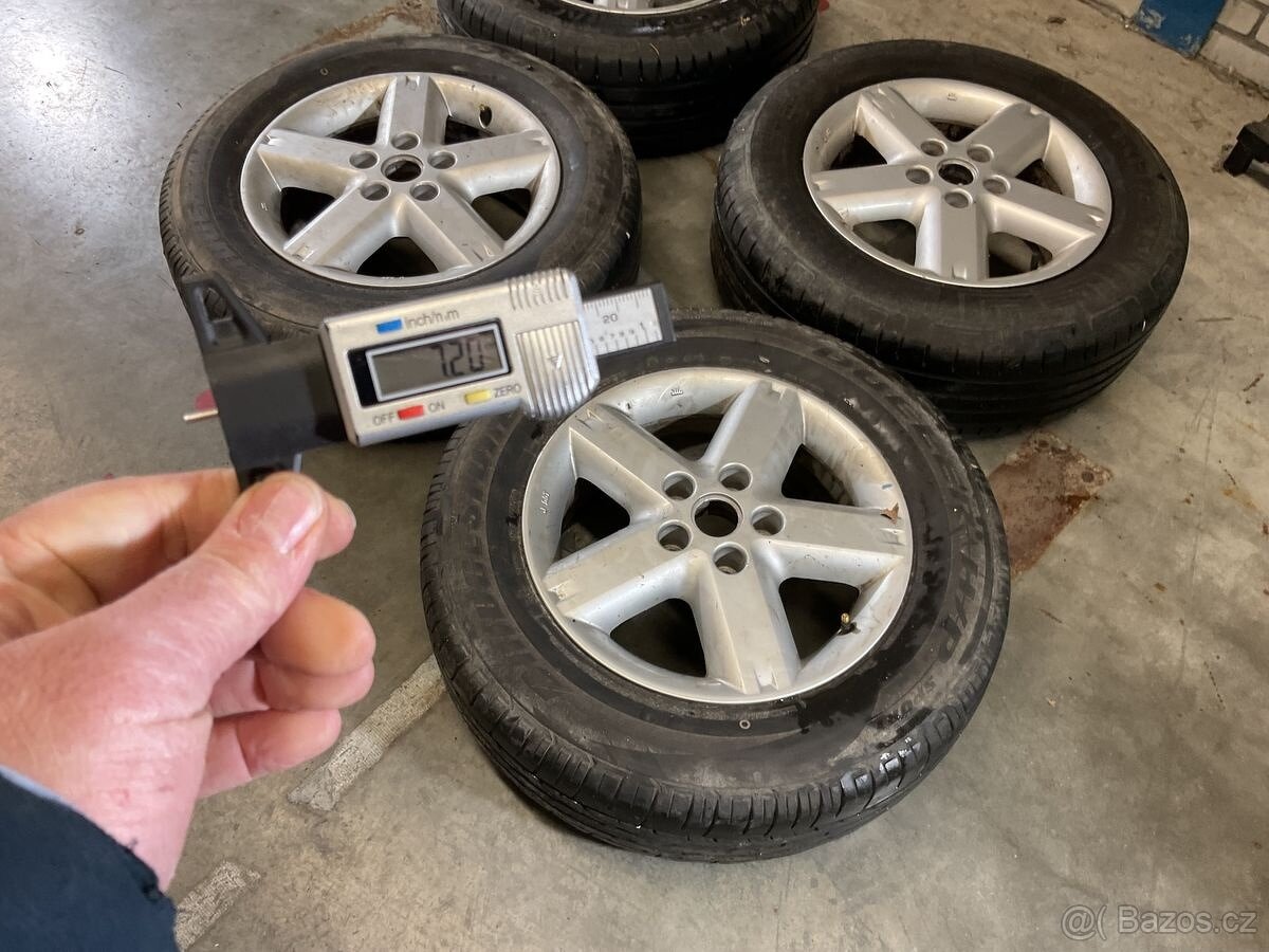 Nissan X-TRAIL 2,5 benzin - 8