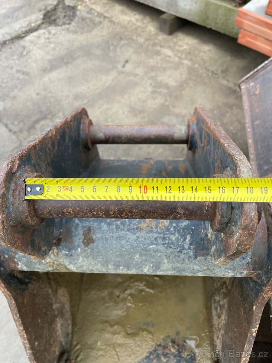 Prodám lopatu JCB 2CX - 8