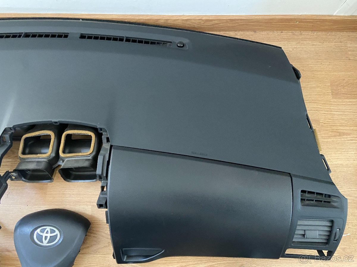 Toyota Auris sada airbagů - 8