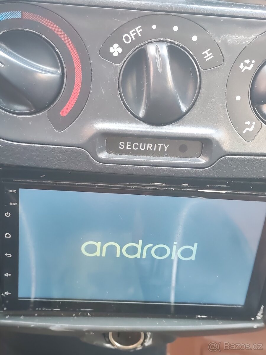 Yarys první generace - 8