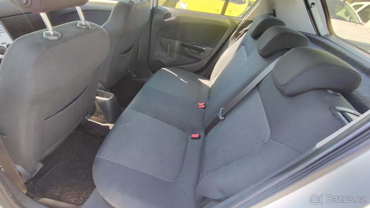 Opel Corsa, 1.2i klimatizace ČR - 8