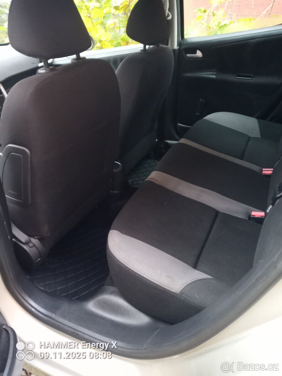 Peugeot 207 1,4 65 kW, STK platná, rv 2008 - 8