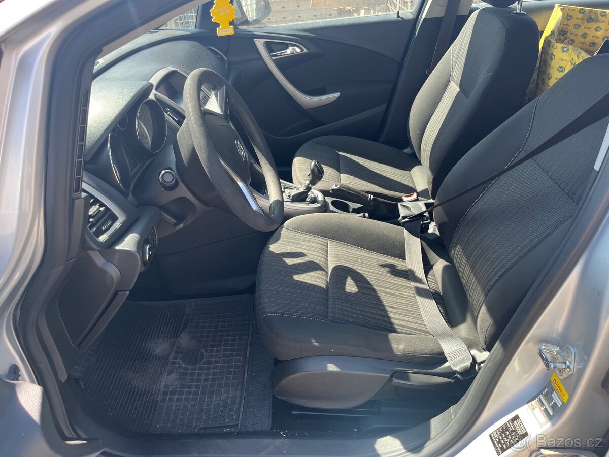 Opel Astra J - díly z vozu - 8