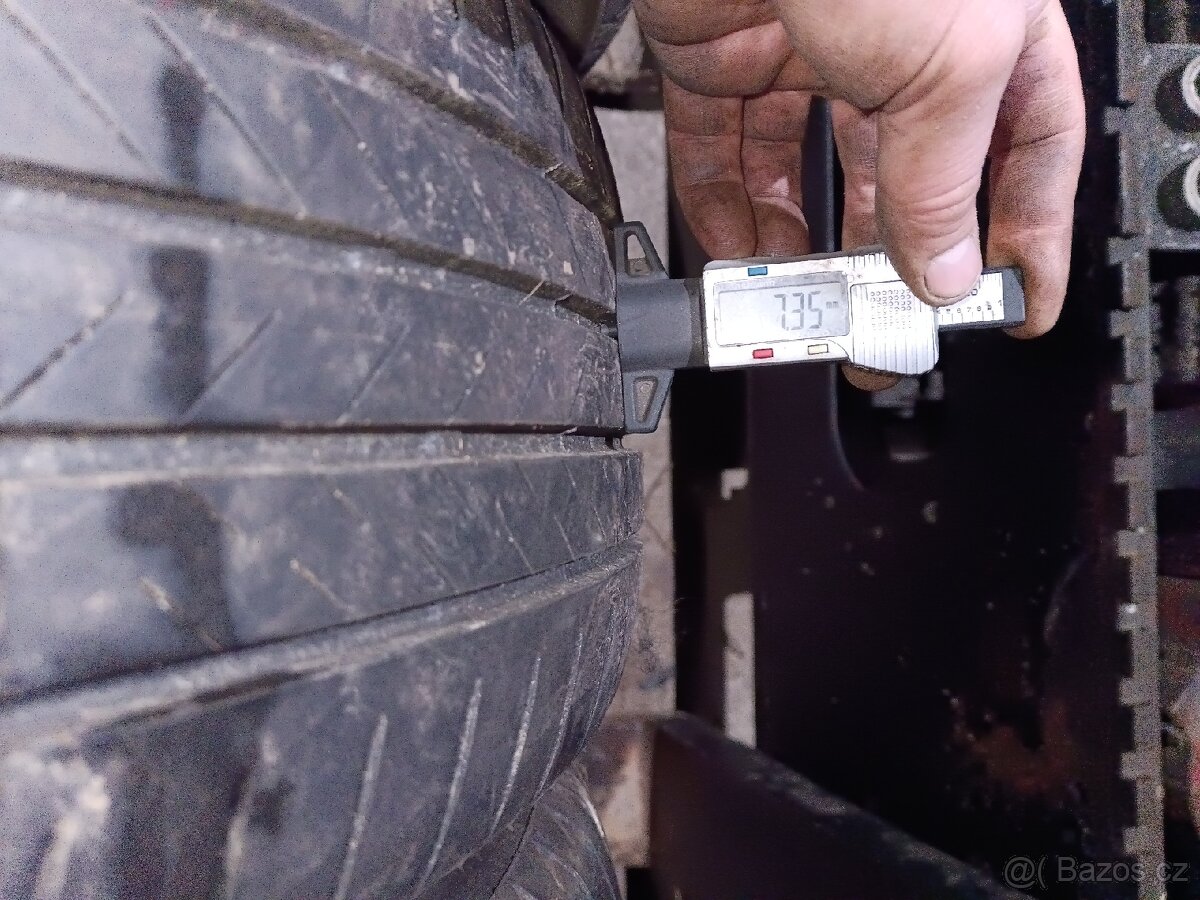 Letní sadu Bridgestone 235/55 R19 101V - 8