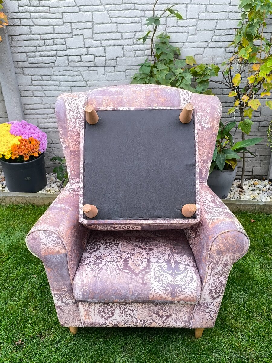 Prodám křeslo Ušák WANGI + Taburet - 8