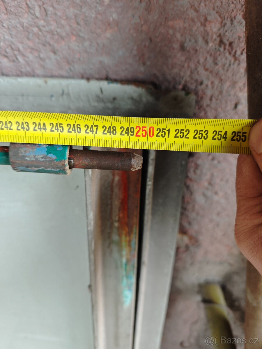 Prodam plechove vrata bez ramu - 8