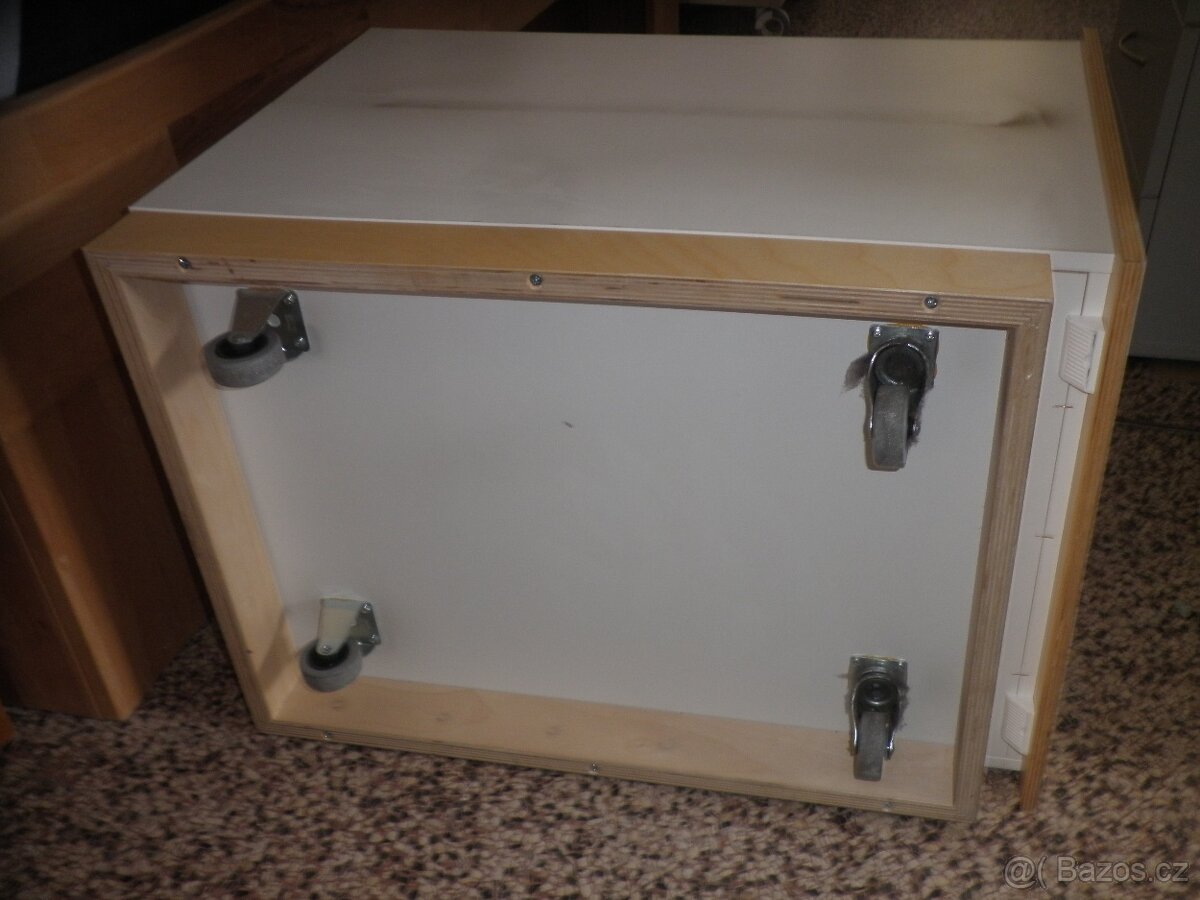 Úložný box na kolečkách - 8
