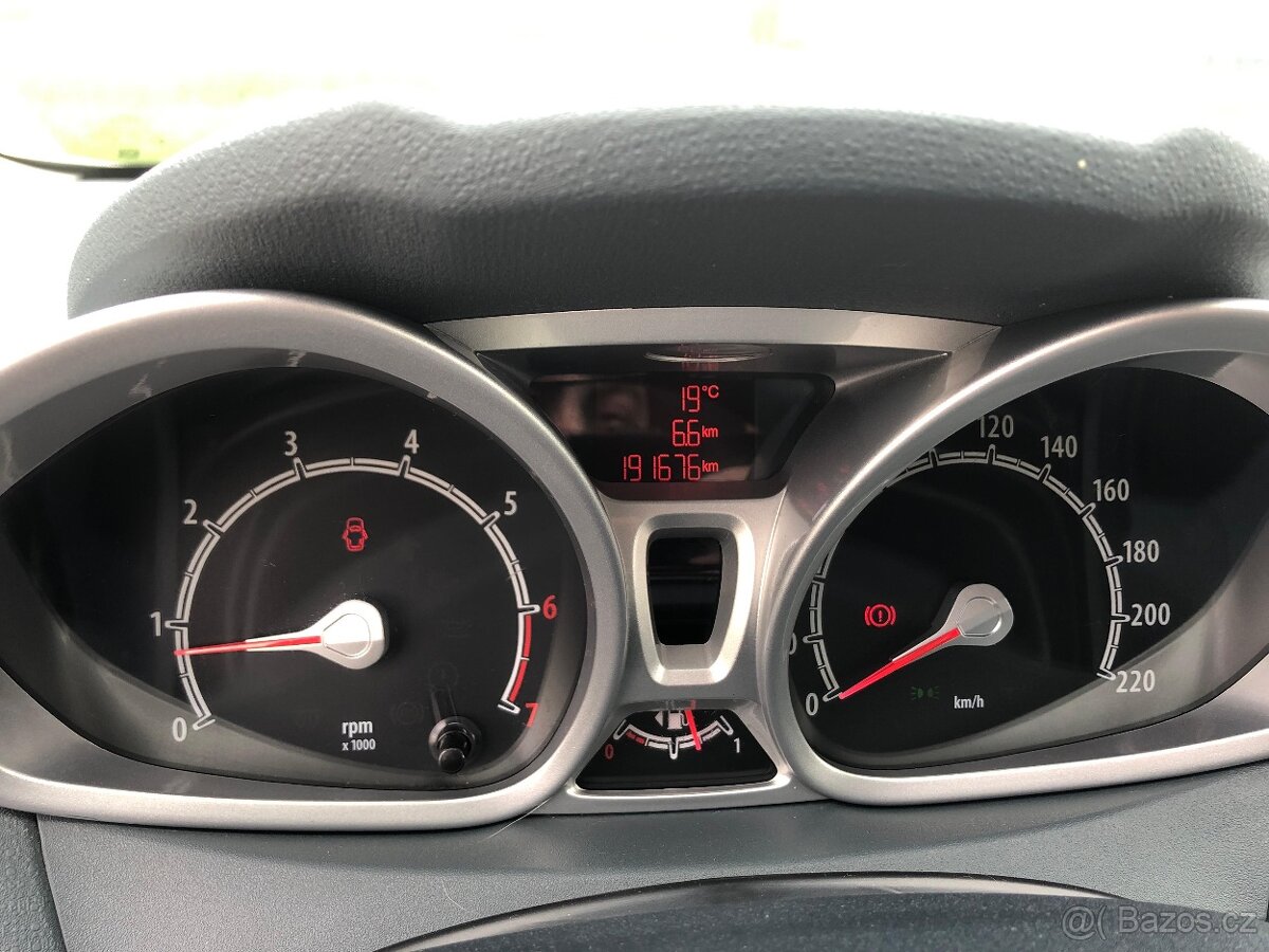 Ford Fiesta - 8