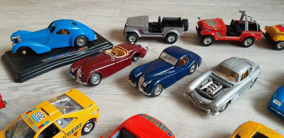 autíčka - modely Bburago 1/24 starší na díly - 8