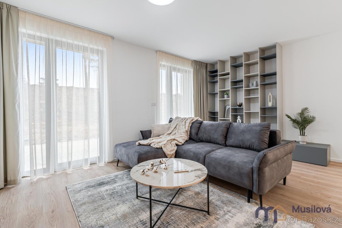 Pronájem rodinného domu 92 m2, pozemek 300 m2 - 8