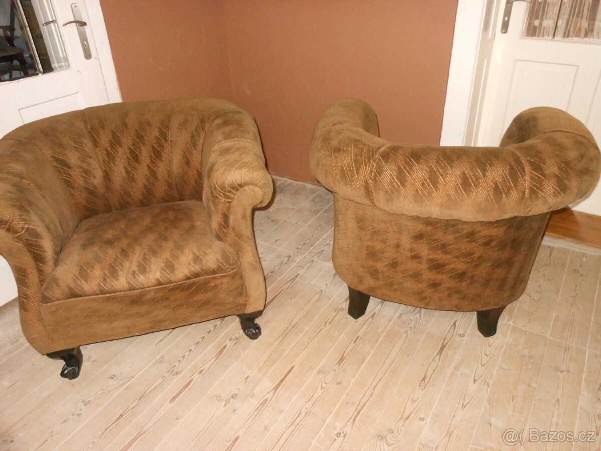 Prodám staré klubové křesla - 8