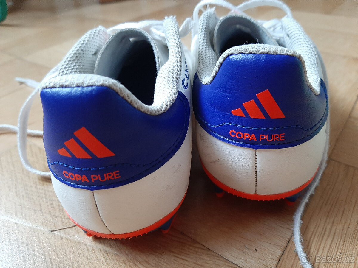 Sálovky vel. 33 (2x), kopačky vel. 35, turfy nové vel. 35 - 8