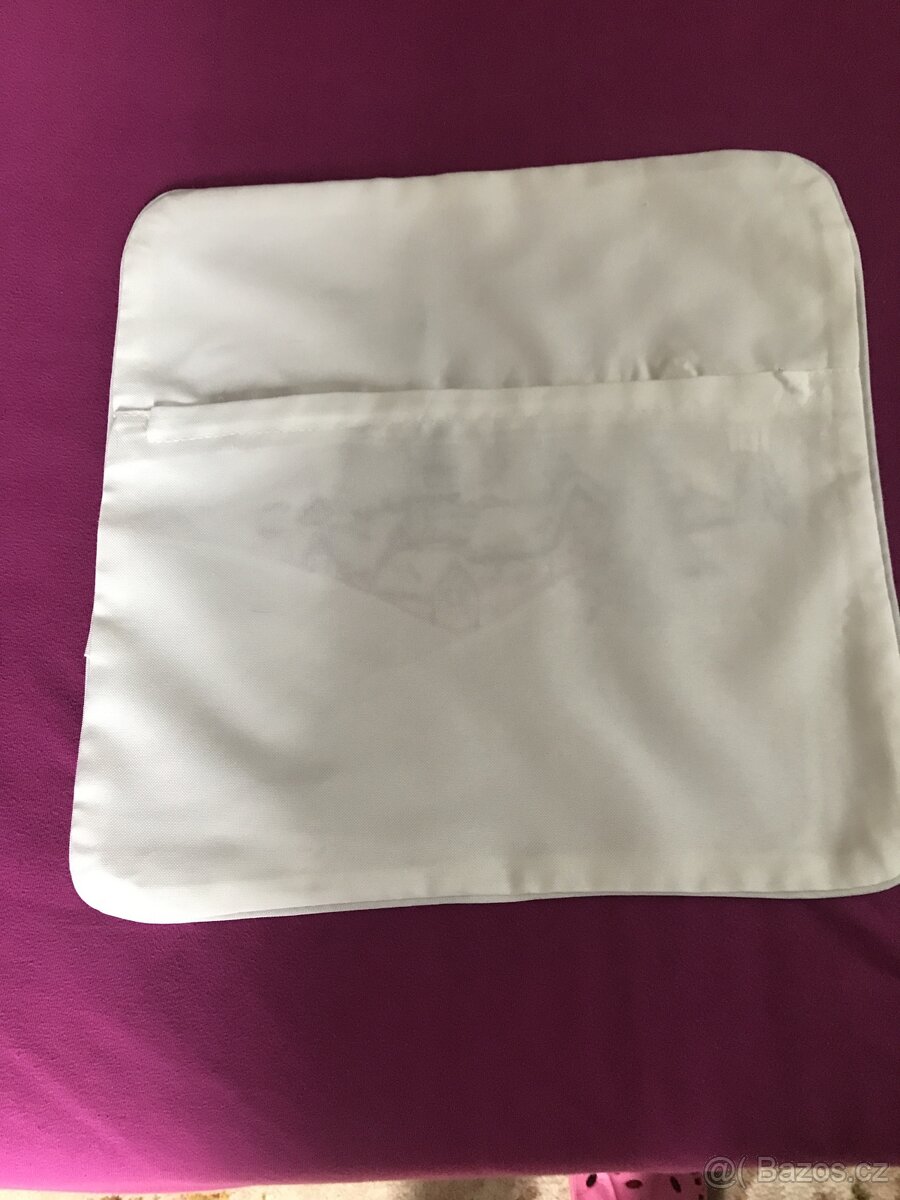 Ložní soupr. polstarky a povlaky, rucniky,osusky,deky. - 8
