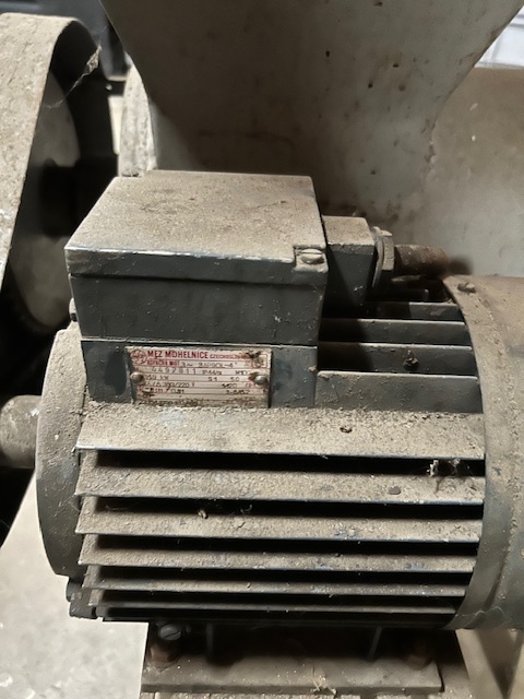 Mačkadlo na brambory, jablka apod. - 8