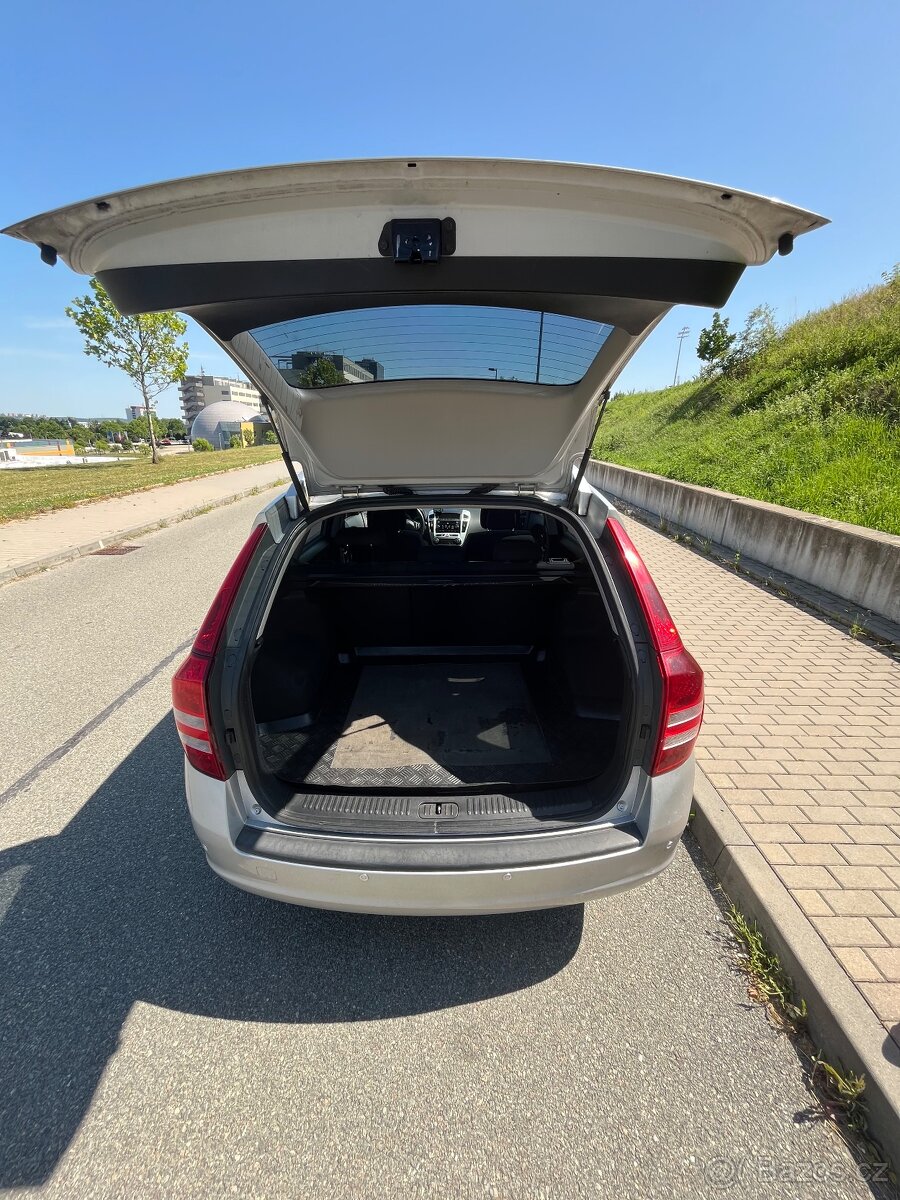 Kia Cee’d 1.4i 80 kW (2009) – benzín - 8