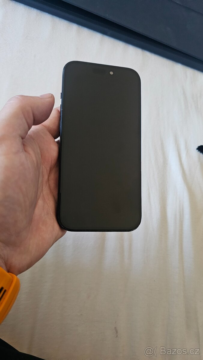 Apple Iphone 15 - 128GB - 8