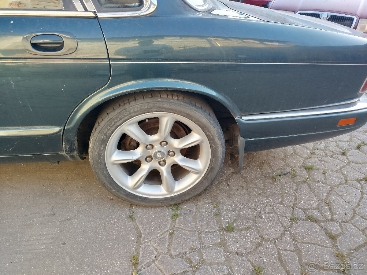 Jaguar XJ X330 Long 4.0 V6 - 8