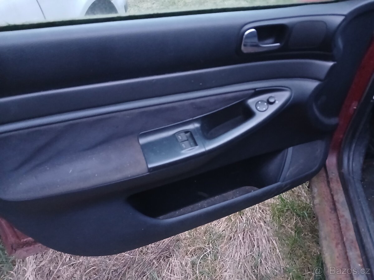 Audi A4 1.9tdi 1995 sedan na díly - 8