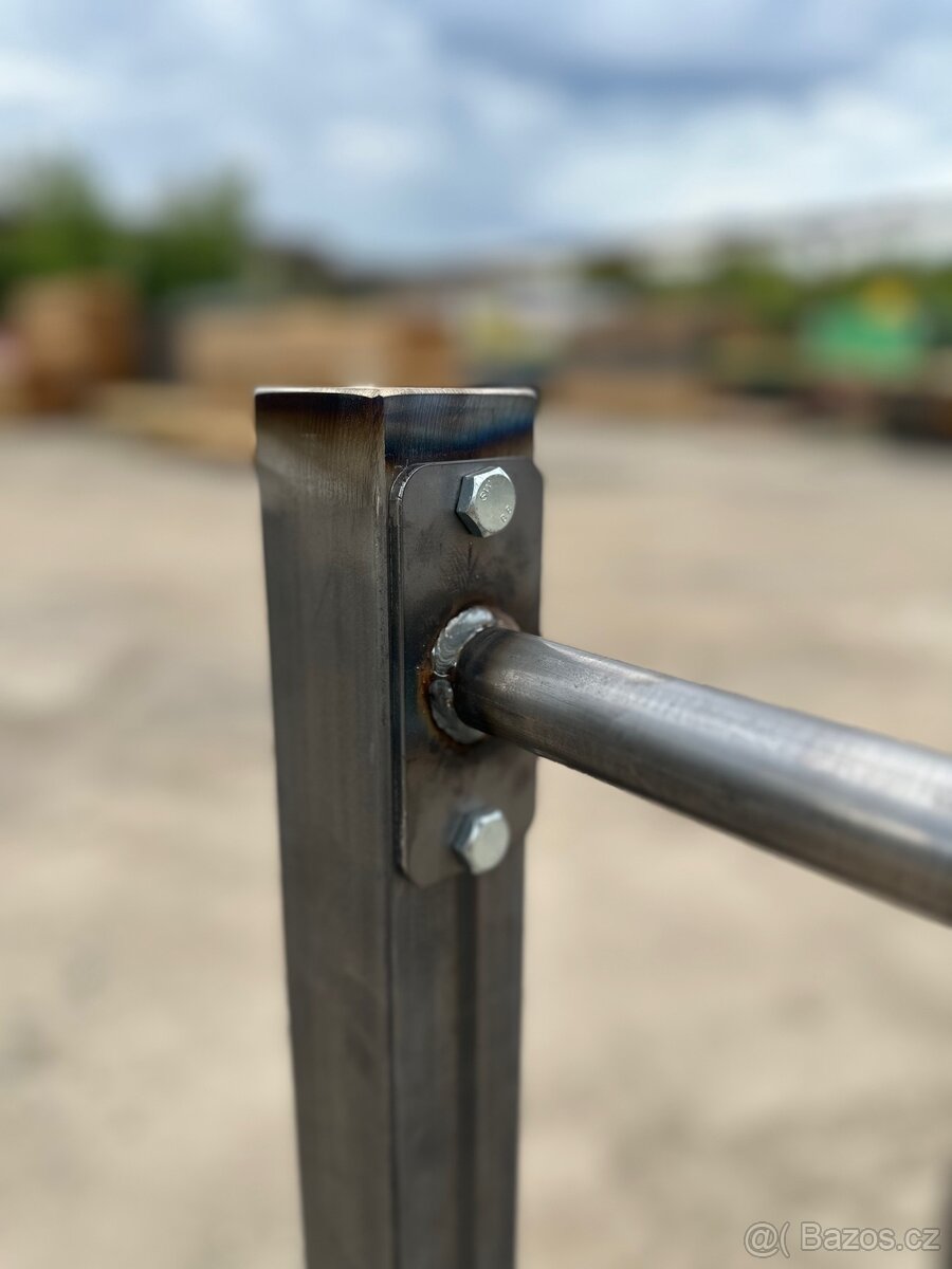 🏋️♂️ Ocelová workout konstrukce - 8