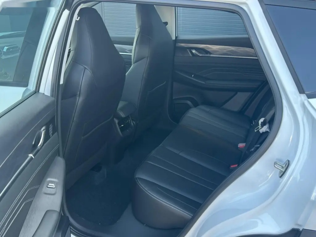 Dongfeng, MAGE E2 - 8