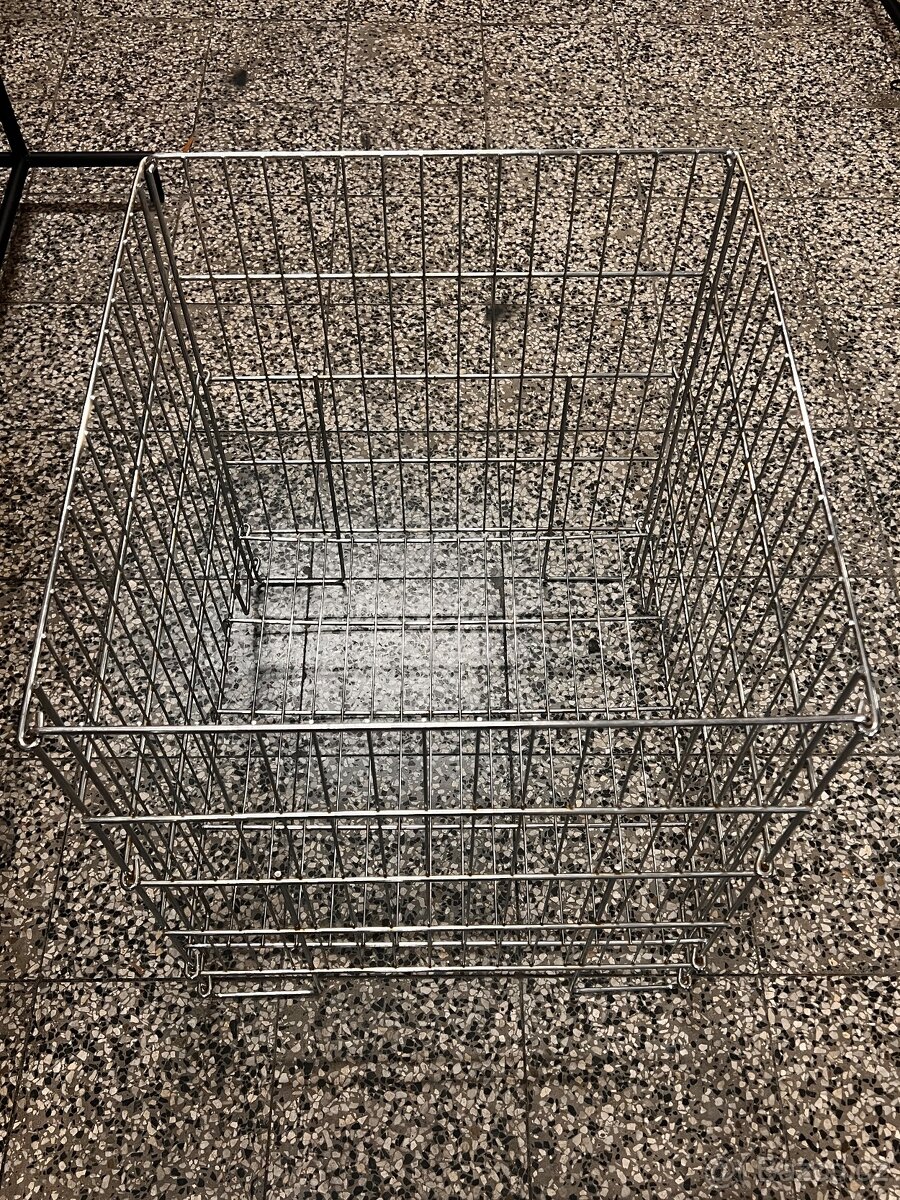 Štendry, figuríny, stojany, torza - 8