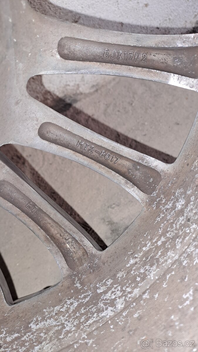 MAM alu 8jx17 s pneu Bridgestone - 8