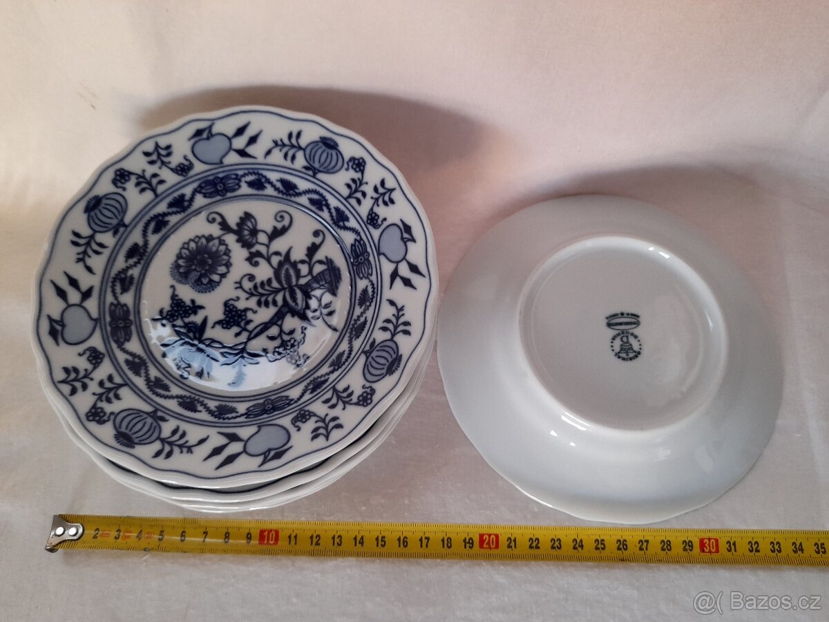 Prodám cibulák jídelní servis pro 6 osob 1.Tř - 8