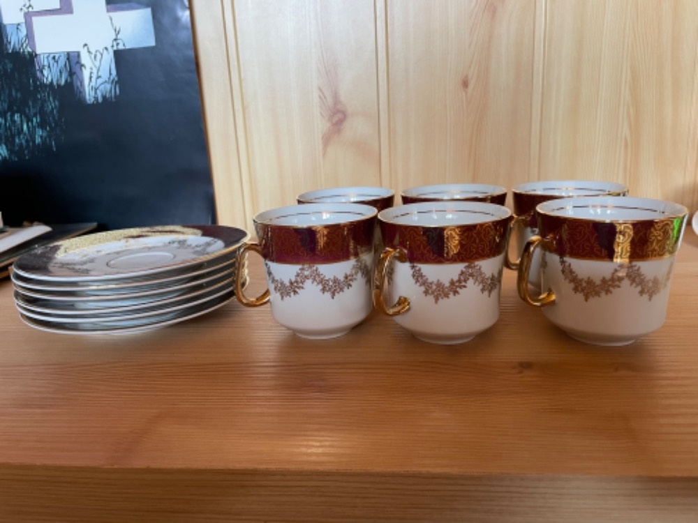 staré porcelánové věci - 8