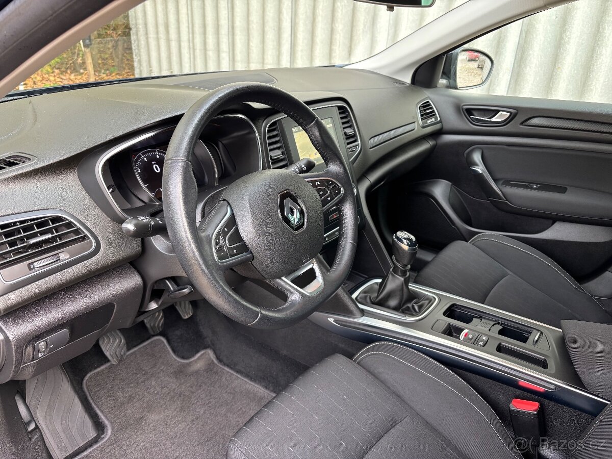 Renault Mégane, 1.3 TCe 1.MAJ. VÝHŘEV SED. PLNÝ SERVIS - 8