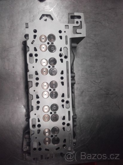 Volvo hlava motoru Volvo D5 - 8