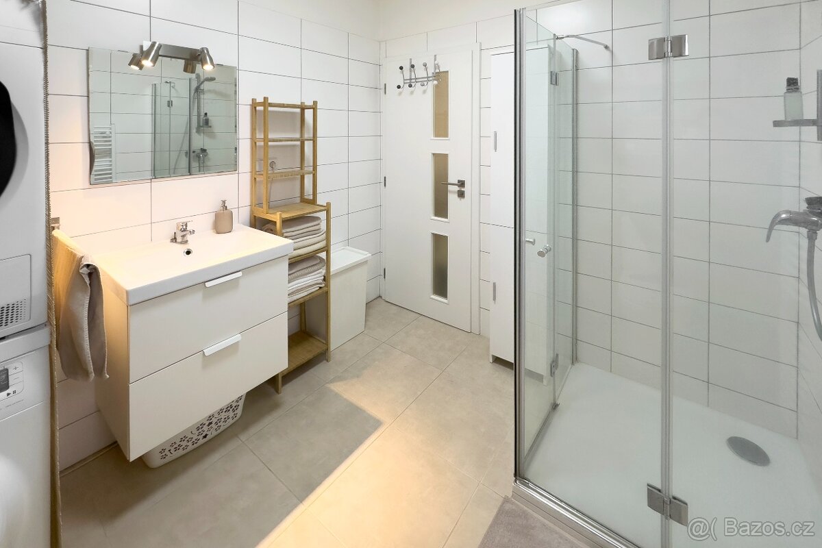 Prodej RD 6+kk_158 m² + garáž, pozemek 475m2, Úvaly u Pha - 8