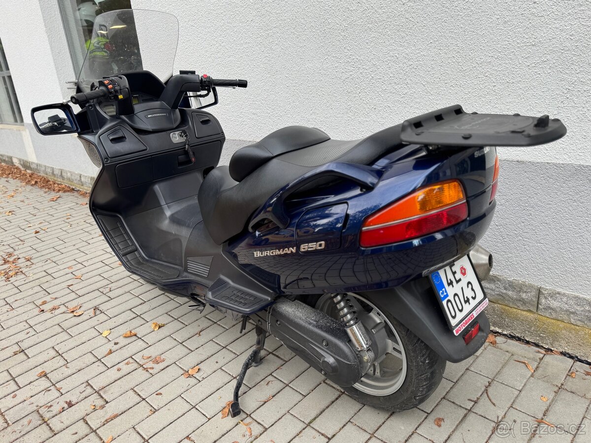 Suzuki Burgman 650 Pěkný stav 👍 - 8