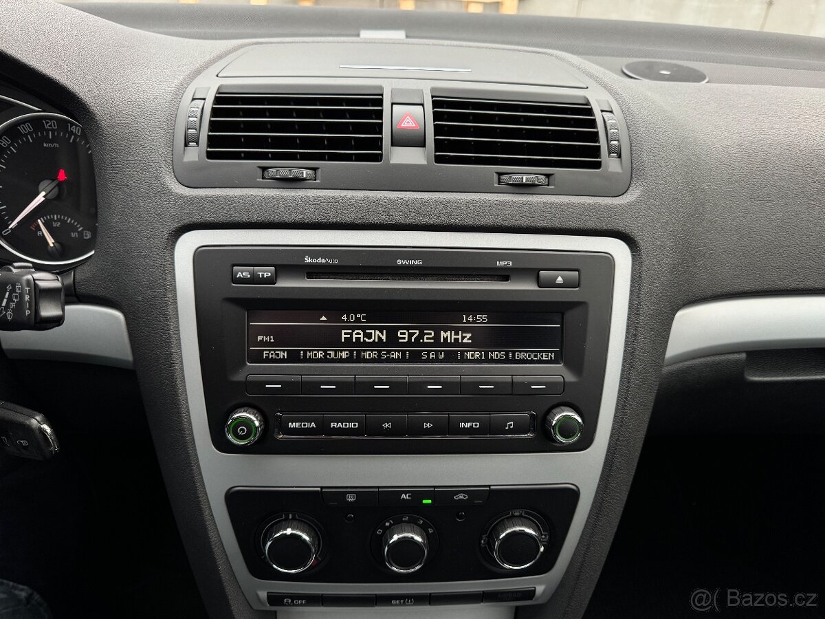 (PRODÁNO) Škoda Octavia 2 1.6 TDI 2012 Combi,Temp,Serviska - 8