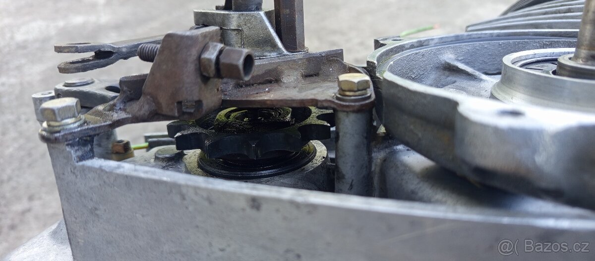 Velorex 350 motor- mechanika - 8