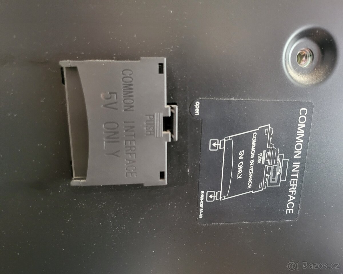 LED SMART TV SAMSUNG, typ UE40D6100SW - s příslušenstvím - 8