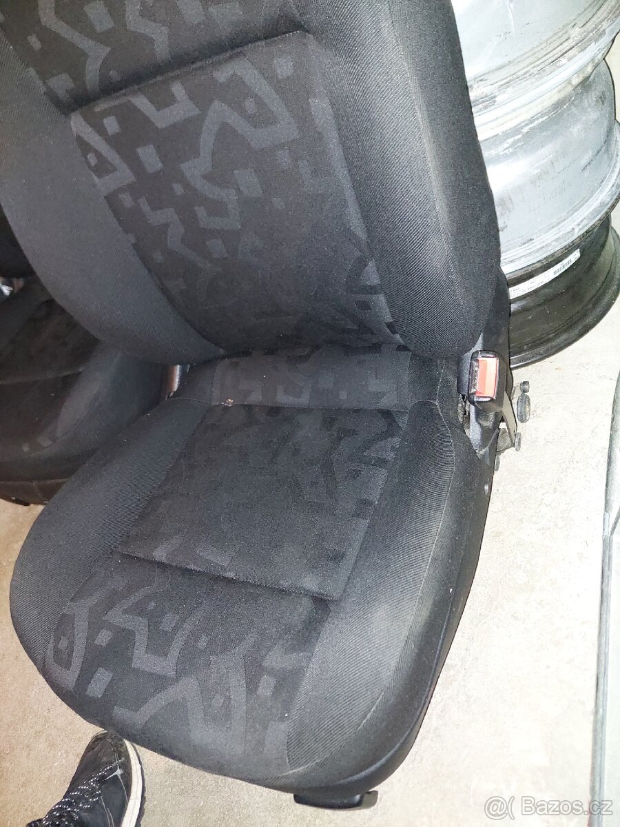 Přední sedačky VW Golf 4 3 dveř - 8