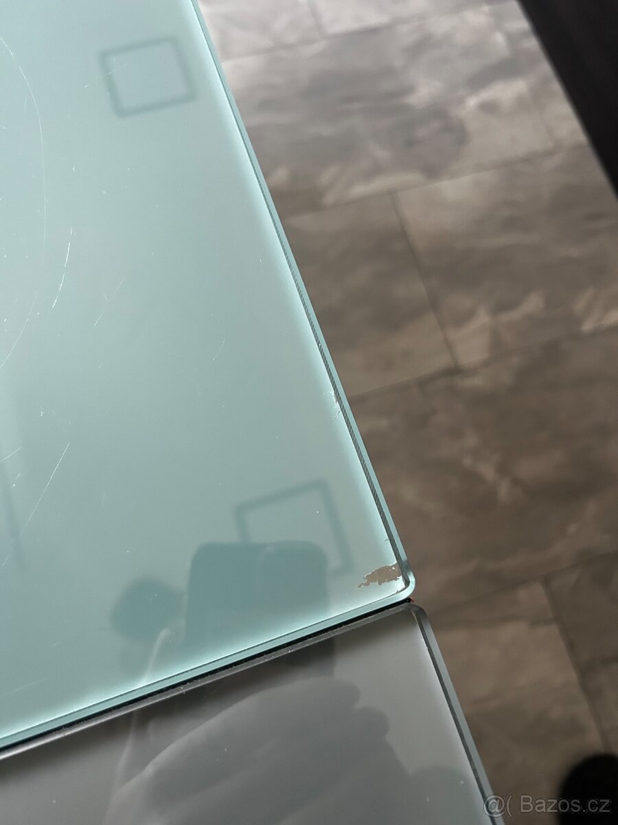 Rozkládací jídelní stůl - 8