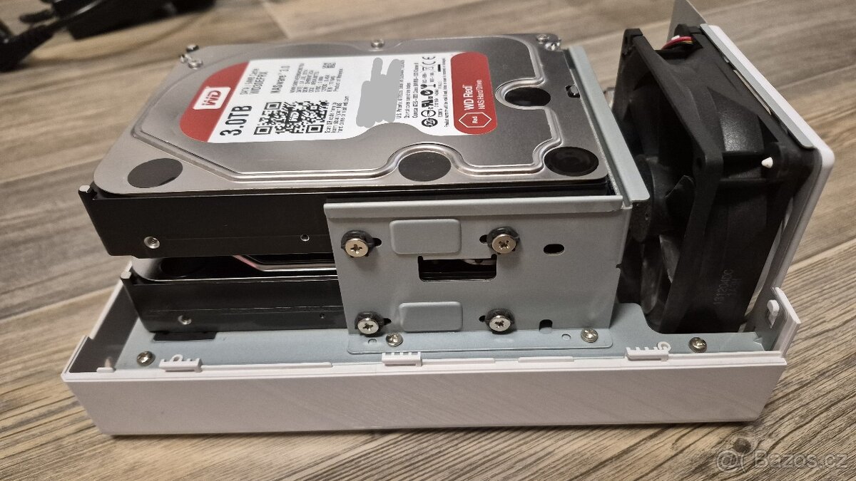 NAS Synology DS213j + 2x HDD WD Red 3TB - 8