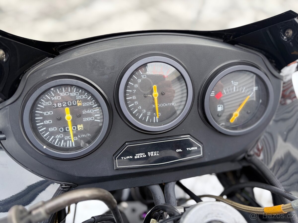 Suzuki Gsx-f 600 - 8