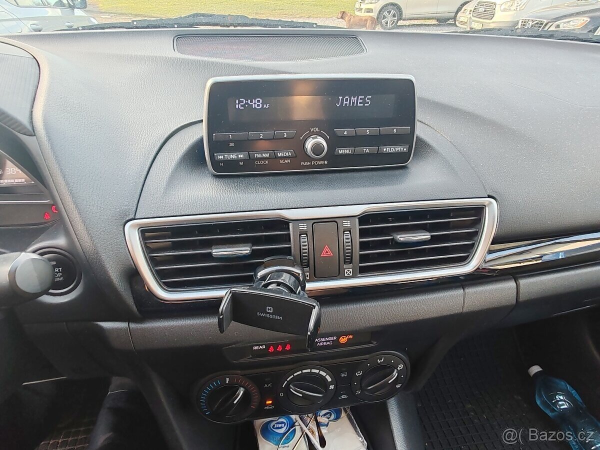 Mazda 3 1.5i Skyactive STK do 01/2028 - 8