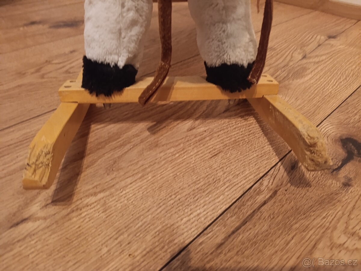 Houpací kůň - 8