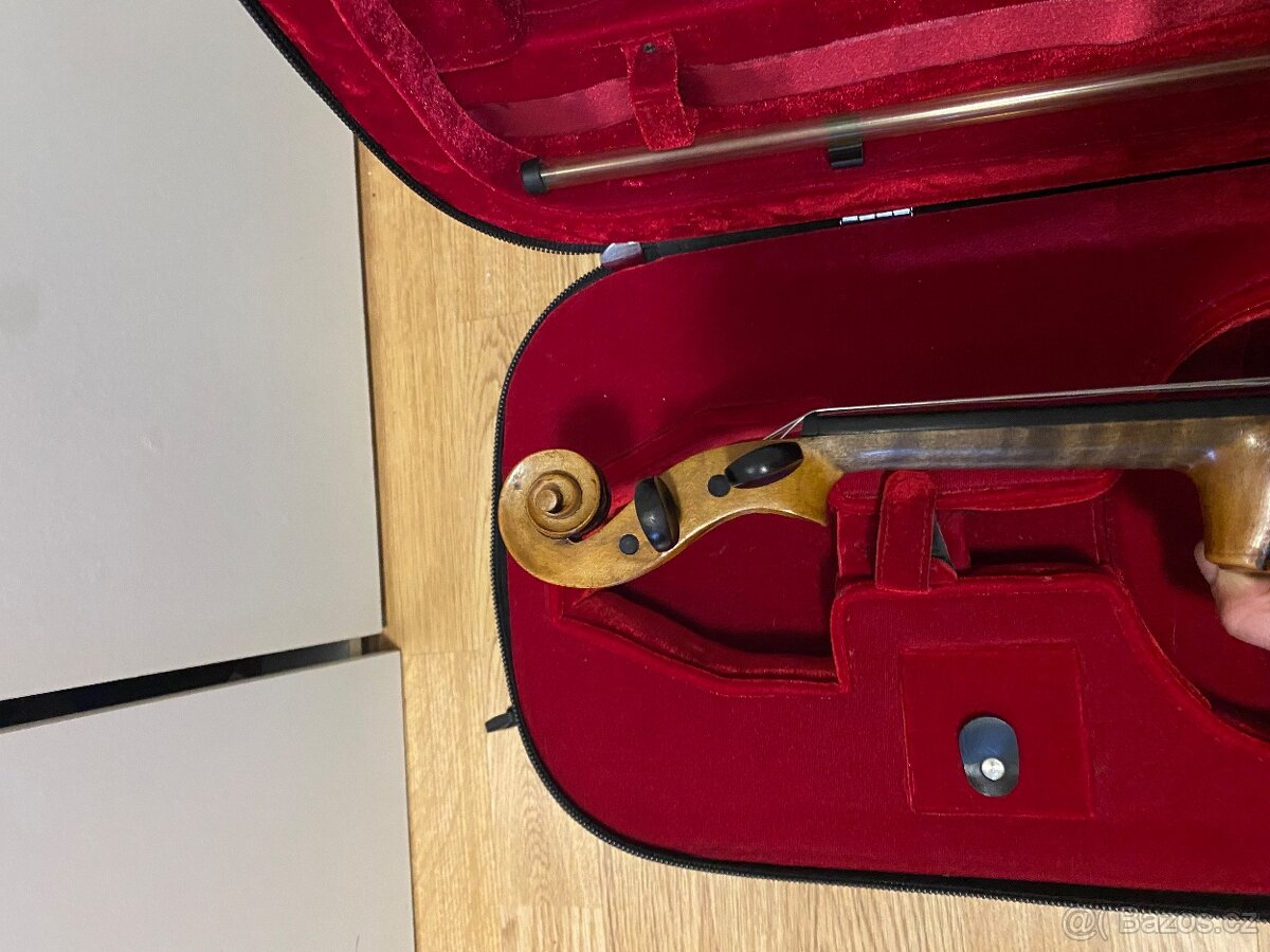 Starší housle s etiketou Stradivarius + pouzdro a smyčec - 8