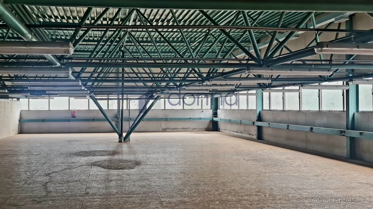 Pronájem obchodního prostoru 2799 m² Za Mototechnou, Praha - - 8
