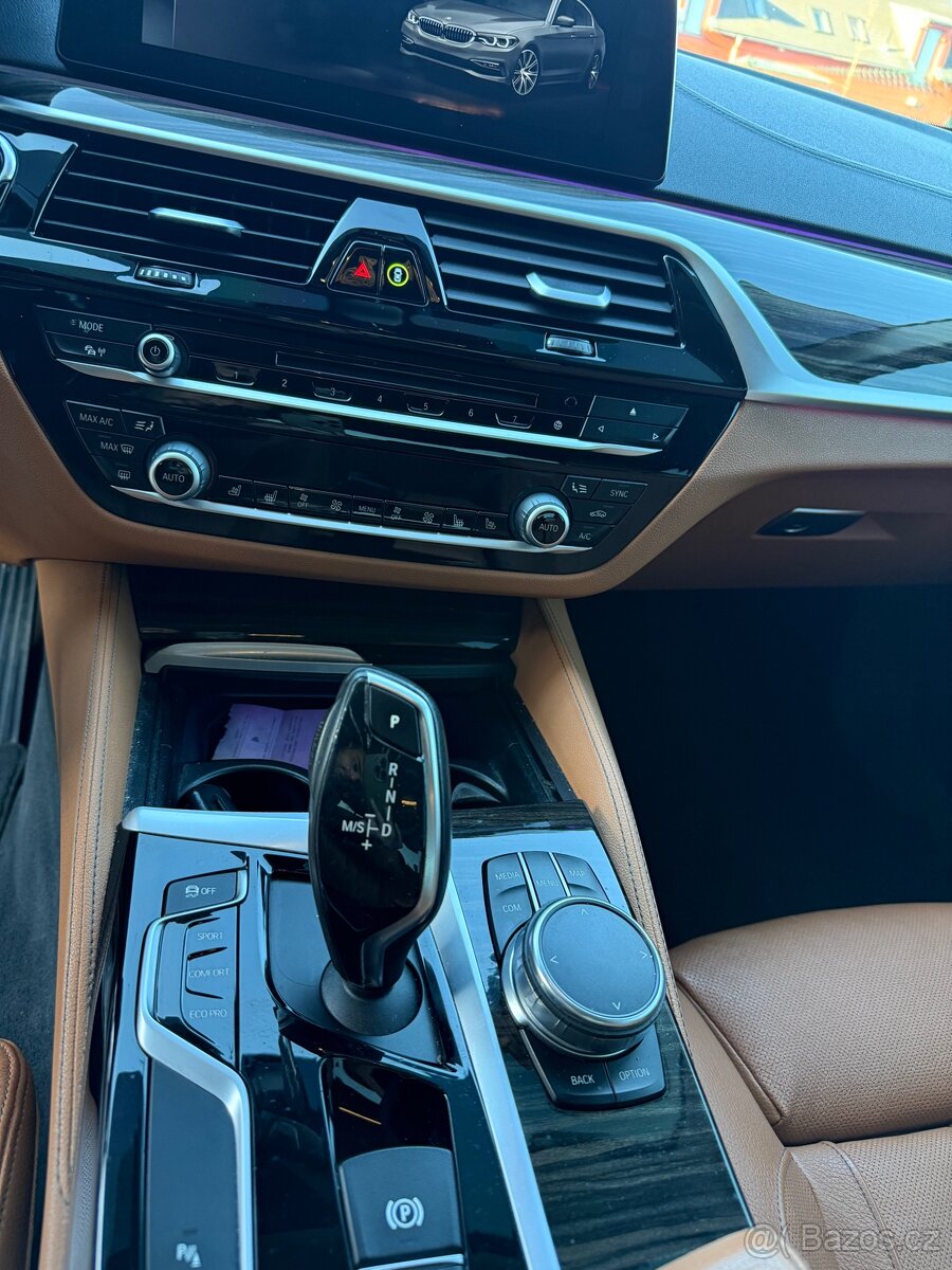 BMW G30 540i luxury line - 8